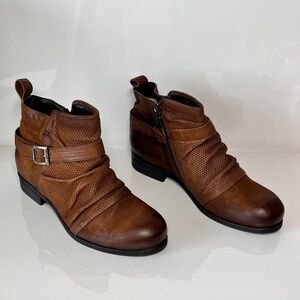 Miz Mooz Suzy Wide Width Leather Ankle Boots